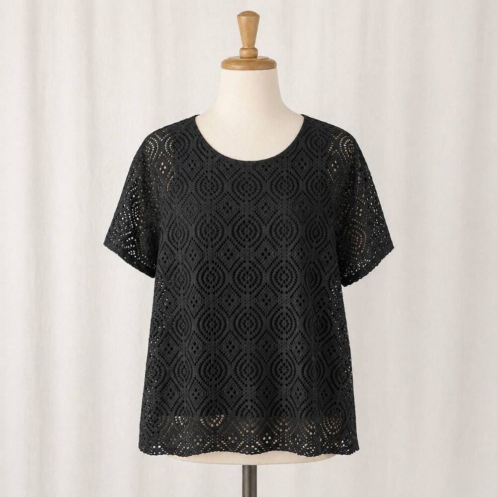 Christopher & Banks Black Lace Top Medium Lined